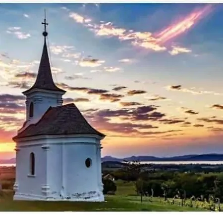 Mediterran Apartman * Balatonboglár